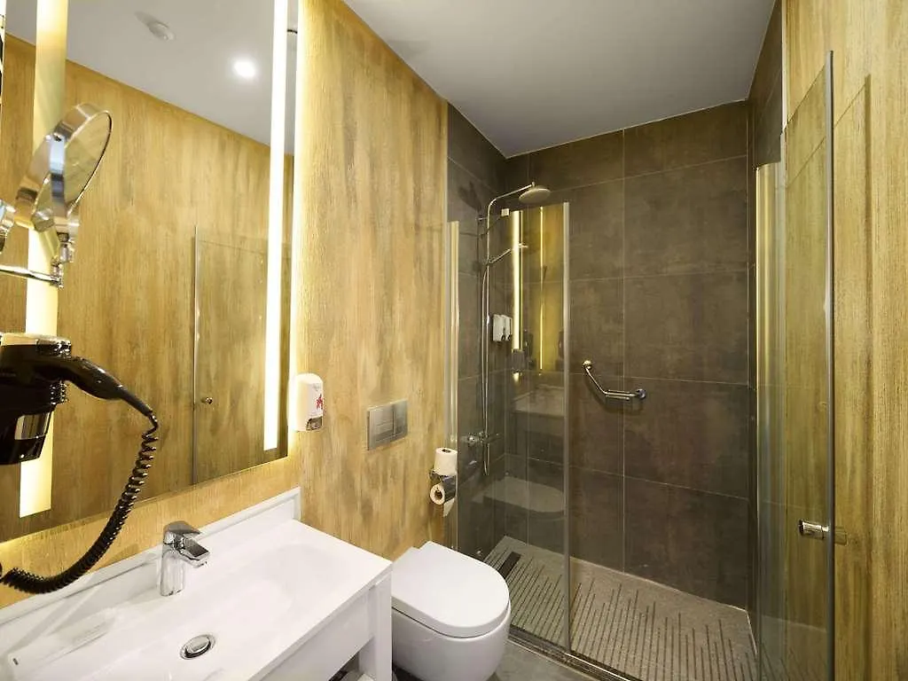 Hotel Ibis Istanbul Airport 0*,